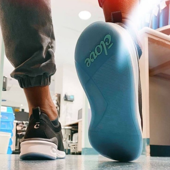 Clove Women’s Black Clove Classic Shoes - Picture 10 of 10